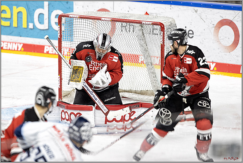 PENNY DEL;  Koelner Haie - Straubing Tigers; Koeln, 11.03.2022